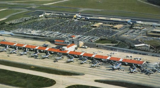 American Airlines Hub -Raleigh-Durham Terminal C