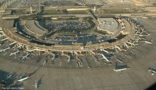 Dallas Fort Worth -Delta Hub 2001