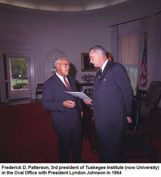 President Johnson with Tuskegee Institute (University) President 1964