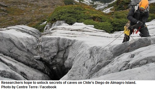 Caves- Diego de Almagro Island